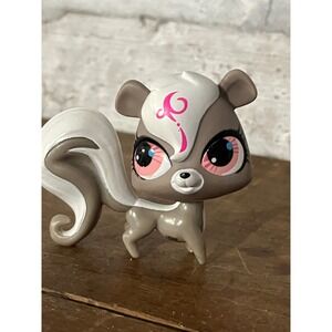 Littlest Pet Shop LPS Pepper Clark Grey, White &‎ Pink Skunk #3059